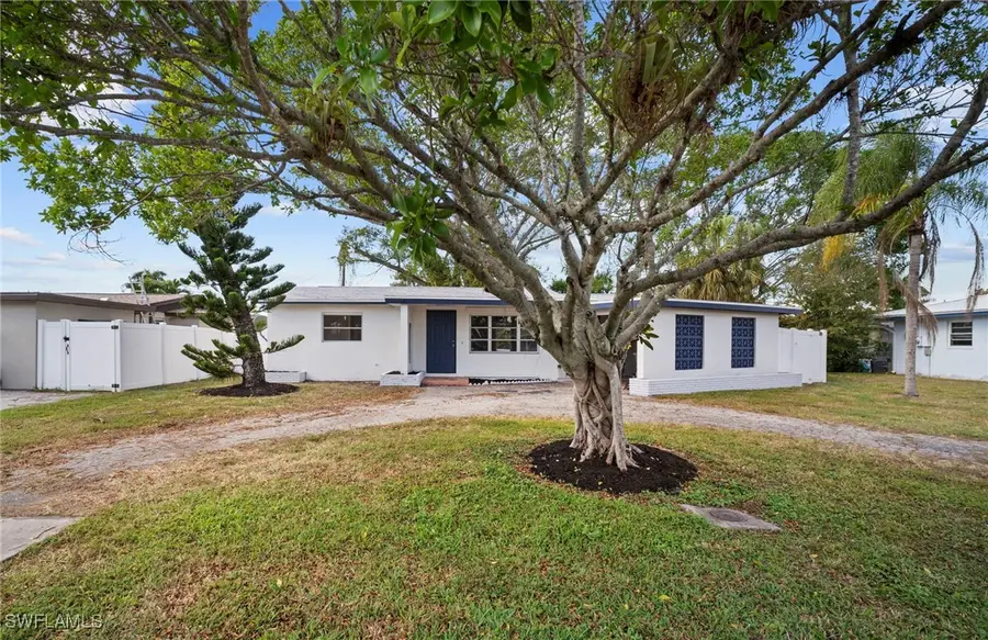 4244 Ellen Avenue, Fort Myers, FL 33901 - Image #2