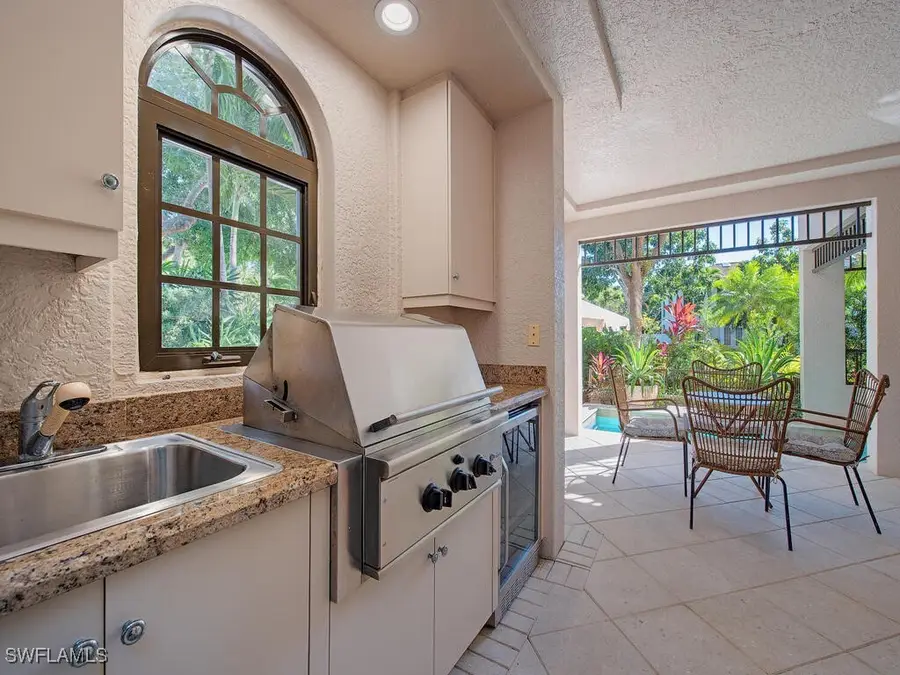 597 4th Avenue S #2, Naples, FL 34102 - Image #3