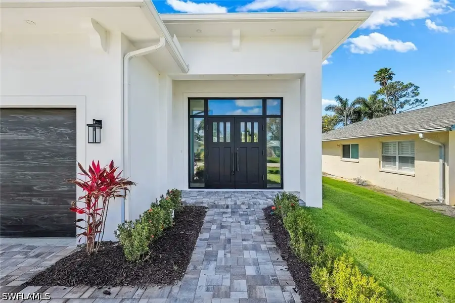 668 93rd Avenue N, Naples, FL 34108 - #3