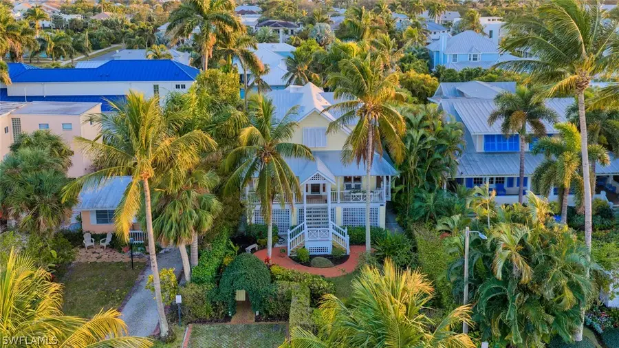 756 8th Avenue S, Naples, FL 34102 - #2