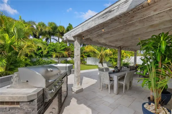 771 94th Avenue N, Naples, FL 34108