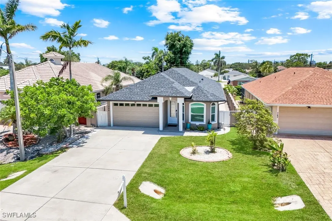 746 101st Avenue N, Naples, FL 34108 - #1