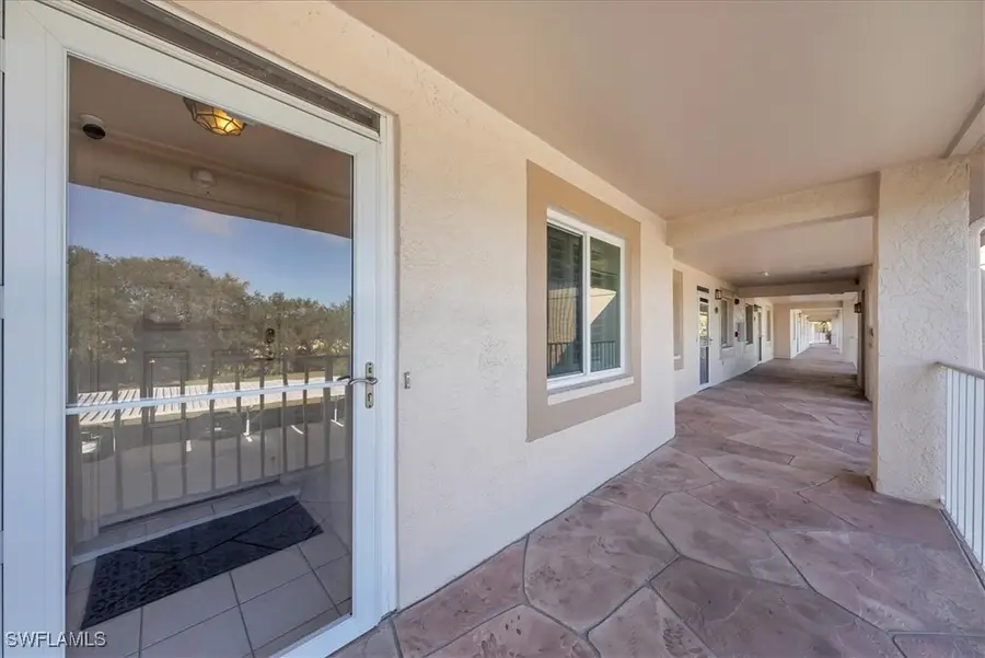 7320 Glenmoor Lane #2304, Naples, FL 34104 - Image #2