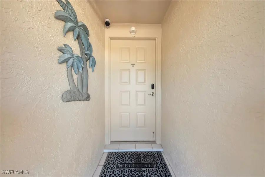 7320 Glenmoor Lane #2304, Naples, FL 34104 - Image #3