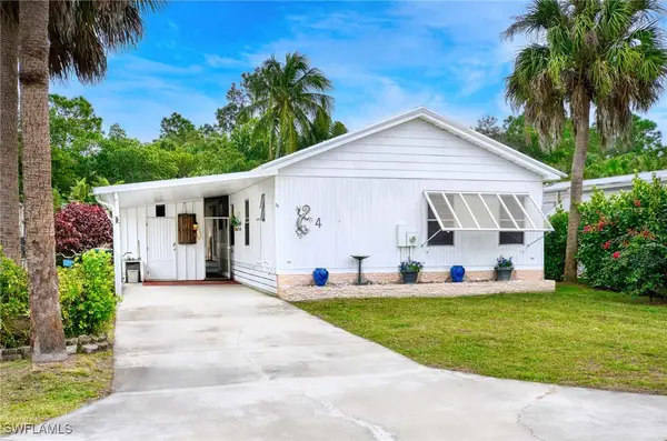 4 Creek Circle, Naples, FL 34114