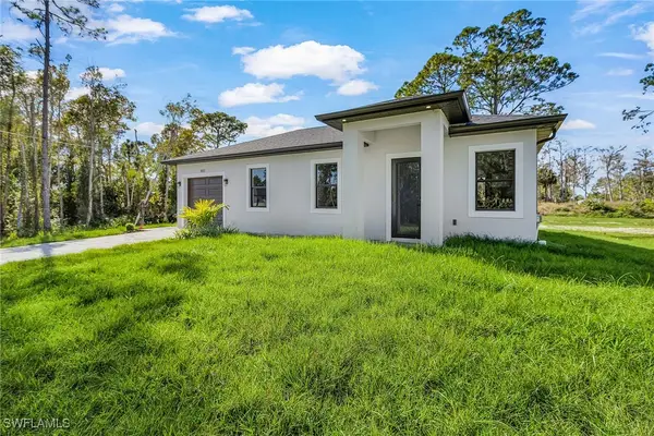 920 Anaconda Avenue S, Lehigh Acres, FL 33974