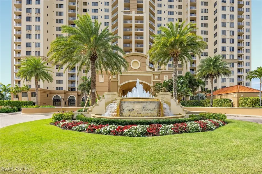 6597 Nicholas Boulevard E #405, Naples, FL 34108 - Image #2