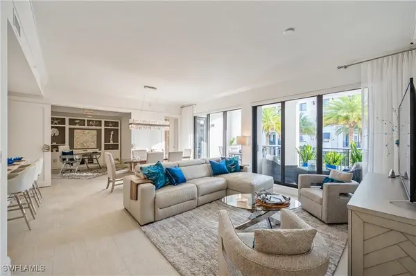 1135 3rd Avenue S #304, Naples, FL 34102