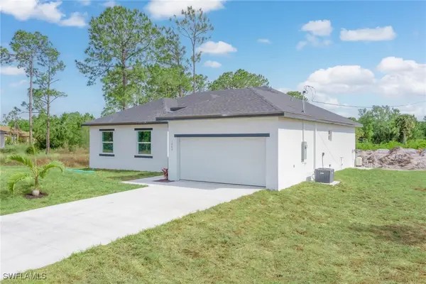 3121 71st Street W, Lehigh Acres, FL 33971