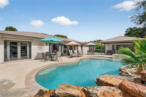 542 92nd Avenue N, Naples, FL 34108