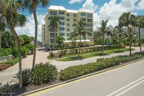 1900 Gulf Shore Boulevard N #303, Naples, FL 34102