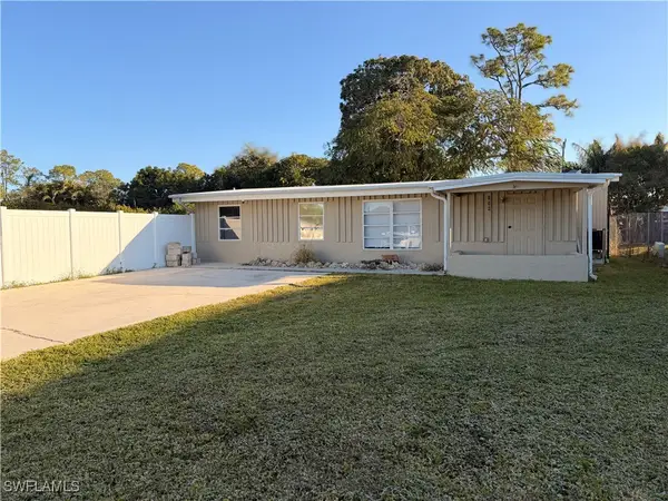 156 4th Street, Naples, FL 34113