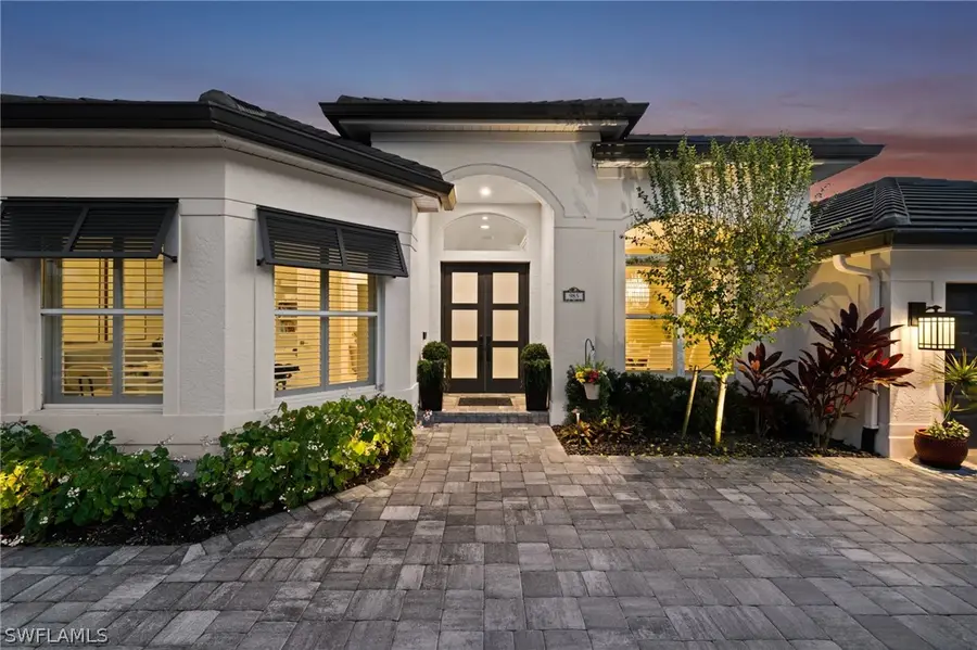 985 Spanish Moss Trail, Naples, FL 34108 - #3