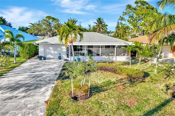 55 9th Street, Bonita Springs, FL 34134