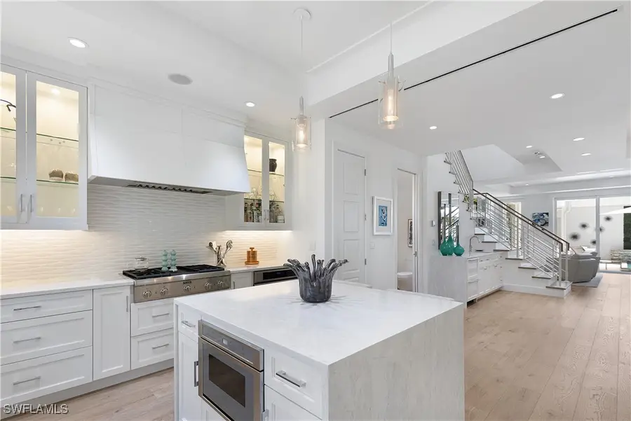 1021 6th Street S, Naples, FL 34102 - #3