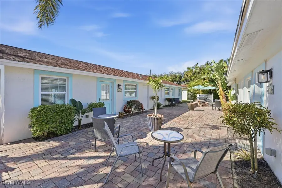 559 105th Avenue N, Naples, FL 34108 - #2