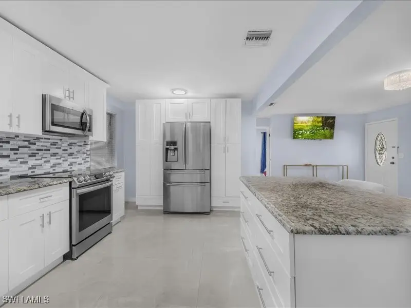 77 Glenmont Drive W, North Fort Myers, FL 33917 - Image #3