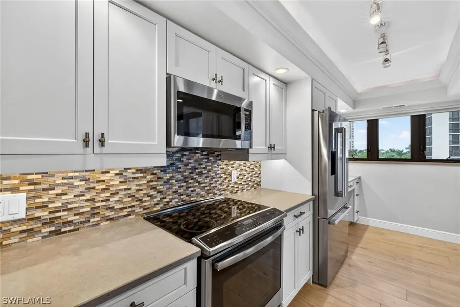 6020 Pelican Bay Boulevard #E402, Naples, FL 34108 - Image #3