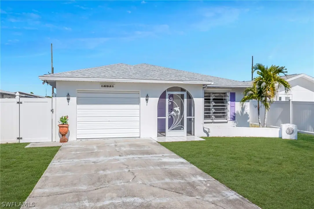 693 95th Avenue N, Naples, FL 34108 - #1