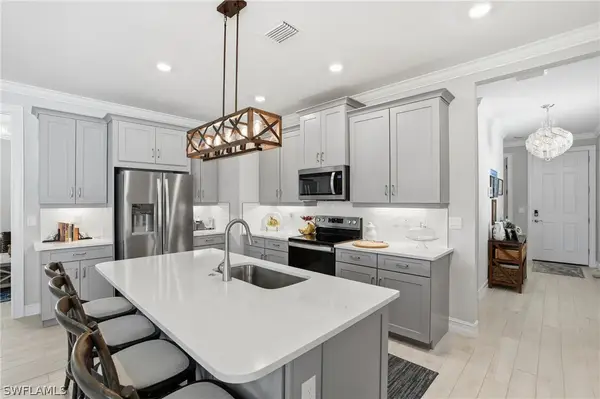 28251 Captiva Shell Loop, Bonita Springs, FL 34135