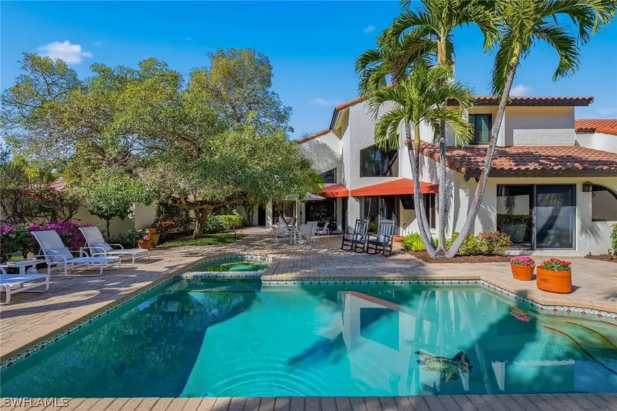 9 Las Brisas Way #10, Naples, FL 34108 - Image #3