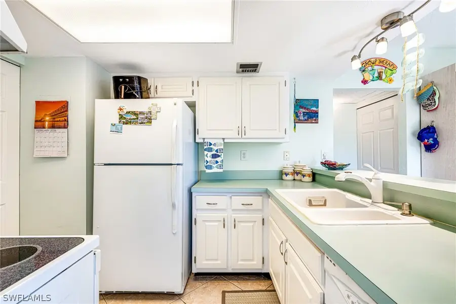 27 Greenbrier Street #6-109, Marco Island, FL 34145 - #3