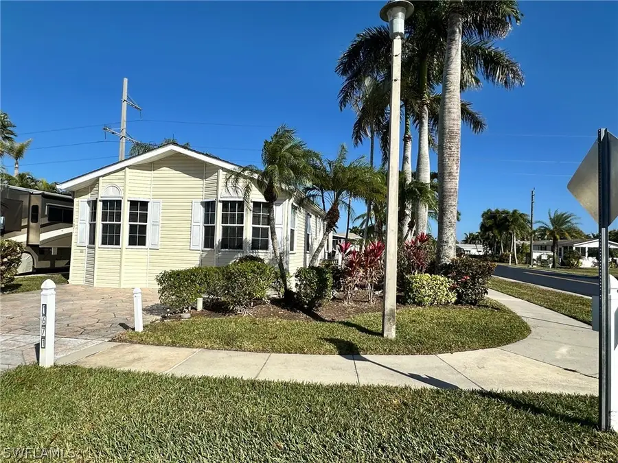 1671 Diamond Lake Circle, Naples, FL 34114 - #2