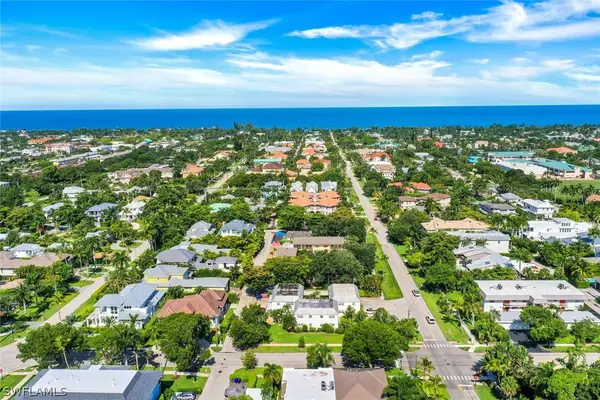 780 10th Avenue E #5, Naples, FL 34102