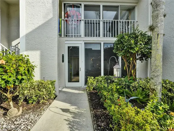 458 S Country Hollow Court #H102, Naples, FL 34104