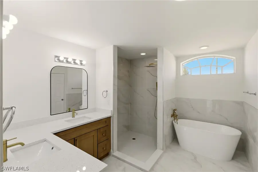 410 SE 7th Street, Cape Coral, FL 33990 - Image #3