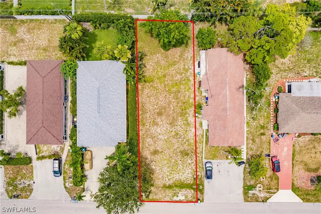 635 92nd Avenue N, Naples, FL 34108 - #1