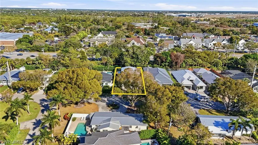 1070 13th Street N, Naples, FL 34102 - #3