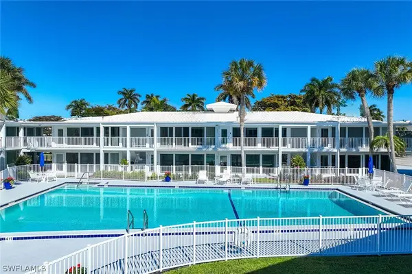 350 Harbour Drive #350, Naples, FL 34103