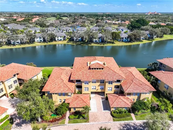 1865 Les Chateaux Boulevard #303, Naples, FL 34109