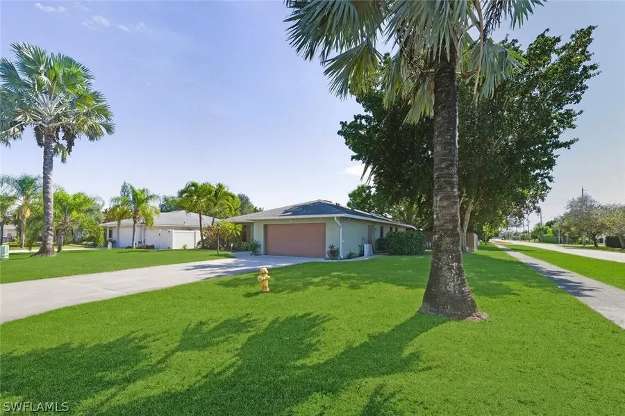 104 Johnnycake Drive, Naples, FL 34110 - #2