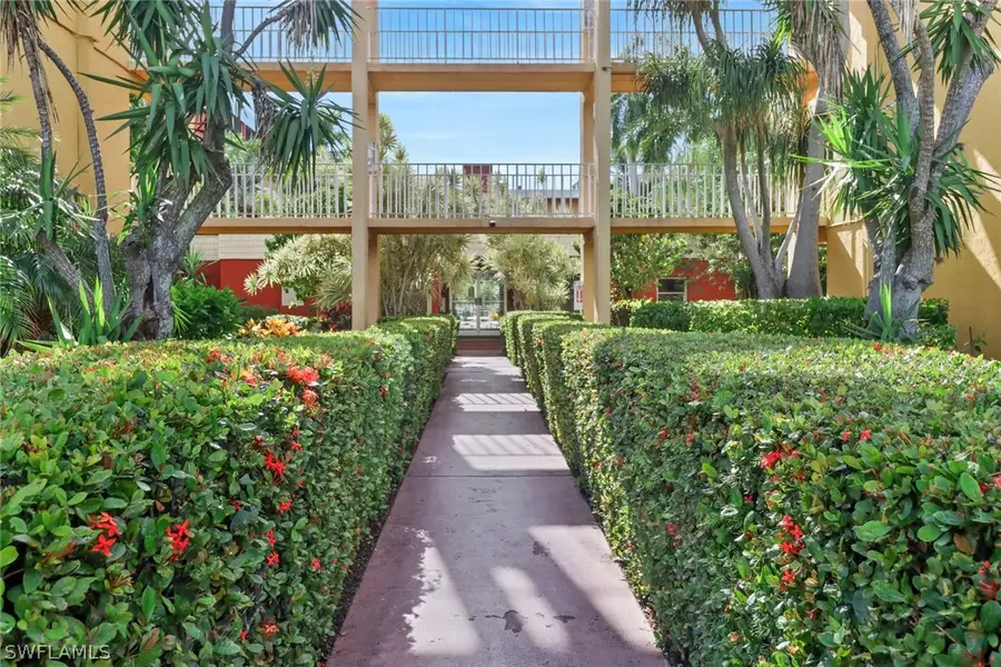 2366 E. Mall Dr #Apt. 101, Fort Myers, FL 33901 - #3