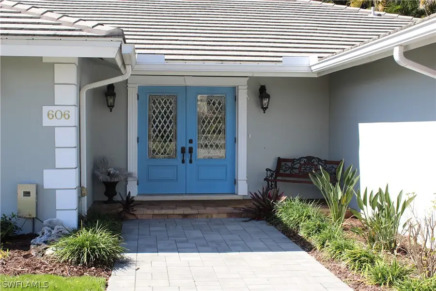 606 Park Shore Drive, Naples, FL 34103 - #2