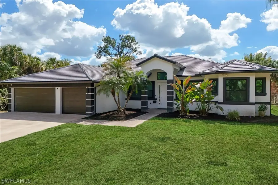 370 12th Avenue Nw, Naples, FL 34120 - #2