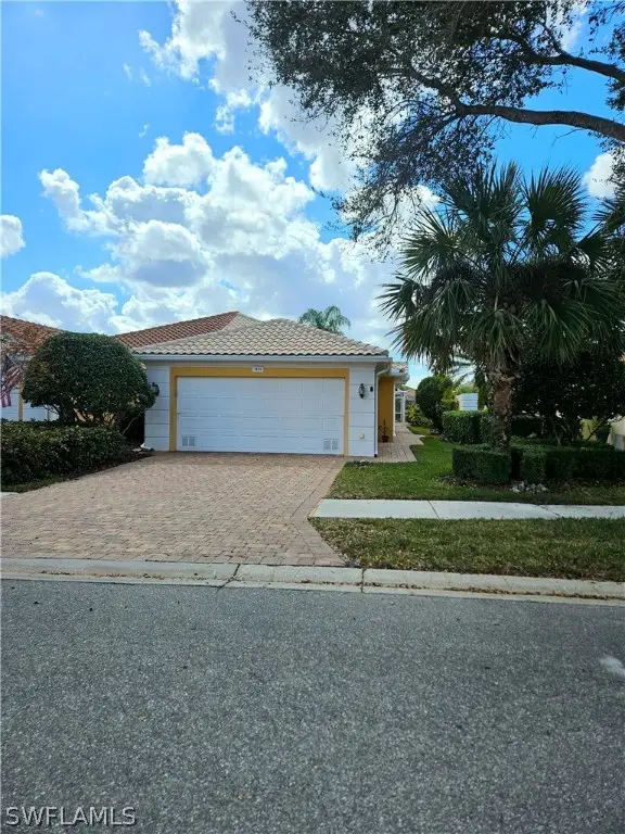 7828 Umberto Court, Naples, FL 34114