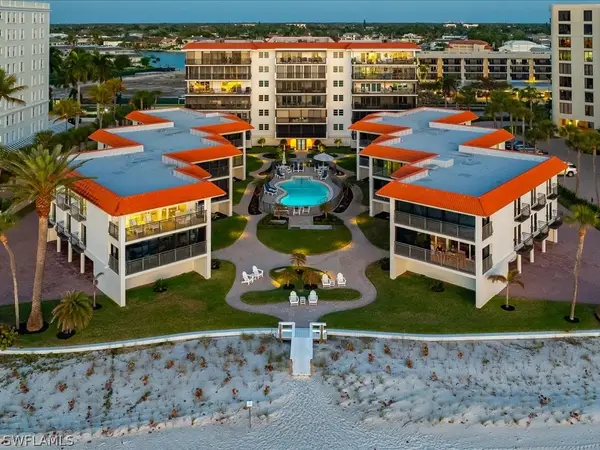 3333 Gulf Shore Boulevard N #403, Naples, FL 34103