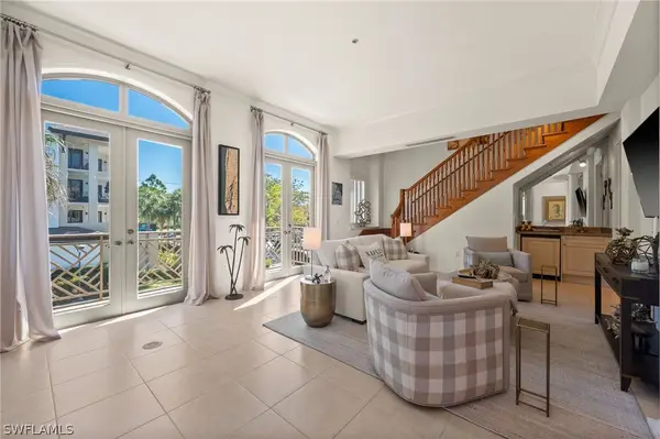 380 10th Street S #202, Naples, FL 34102