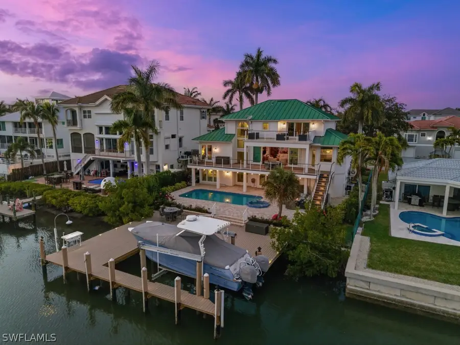 390 Oak Avenue, Naples, FL 34108 - #2