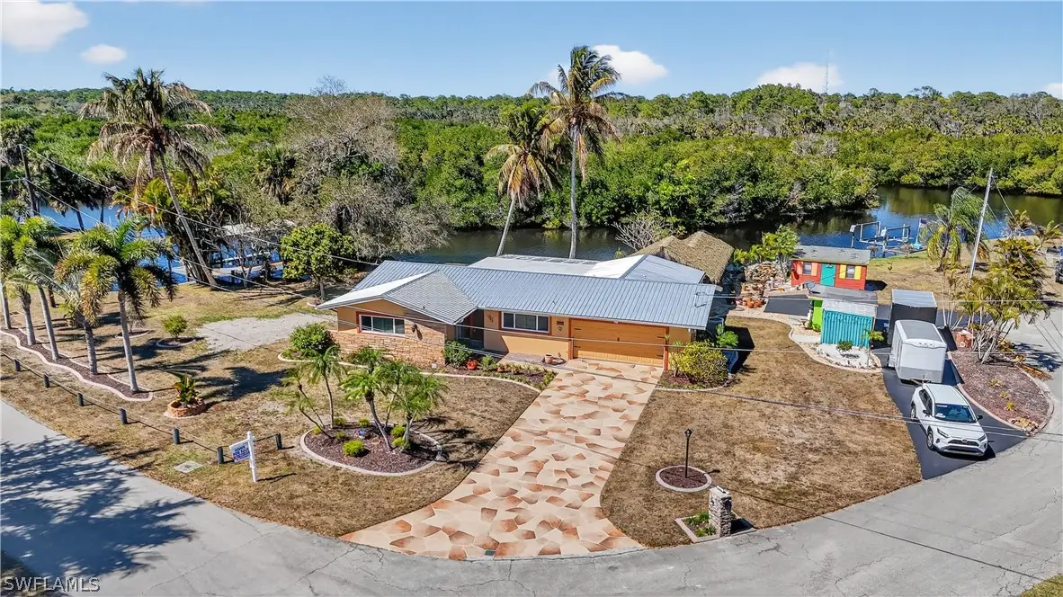 1324 Thompson Street, North Fort Myers, FL 33903 - #1