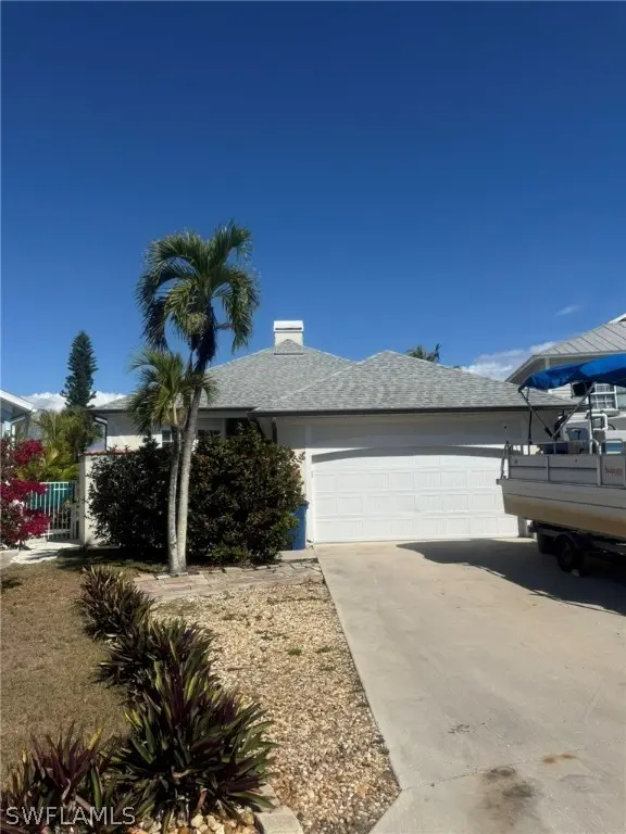 6062 Waterway Bay Drive, Fort Myers, FL 33908