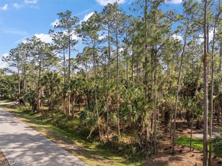 810 20th Avenue Nw, Naples, FL 34120 - #2