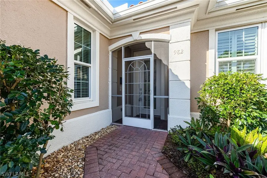 982 Fountain Run, Naples, FL 34119 - #2