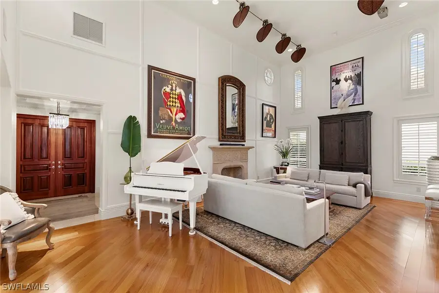 2892 Tiburon Boulevard E, Naples, FL 34109 - #3