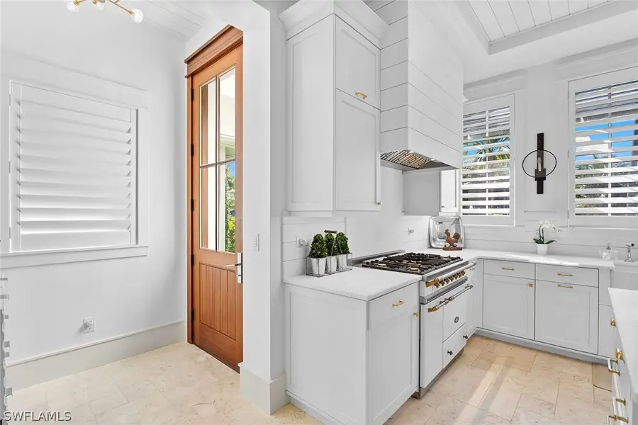 901 10th Avenue S, Naples, FL 34102 - #3