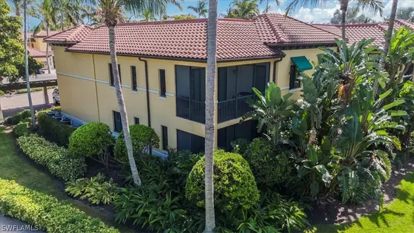 965 Sandpiper Street #J107, Naples, FL 34102