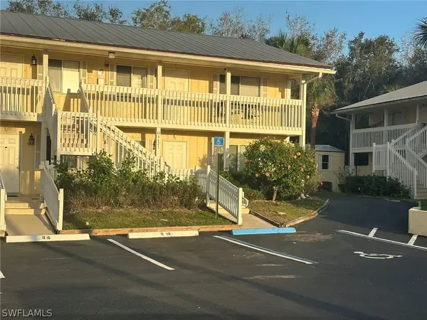 4621 Bayshore Drive #Q6, Naples, FL 34112